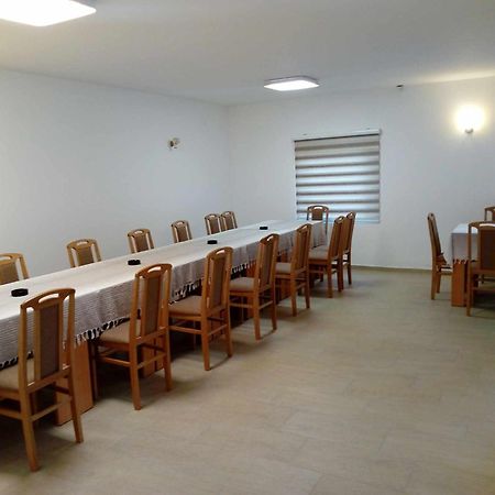 Std Cvetkovic Bed & Breakfast Crni Vrh Bagian luar foto