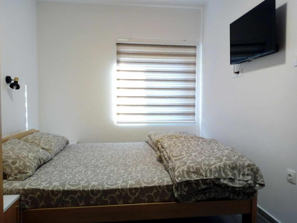 Std Cvetkovic Bed & Breakfast Crni Vrh Bagian luar foto